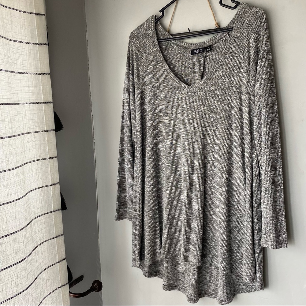 High-low long sleeve